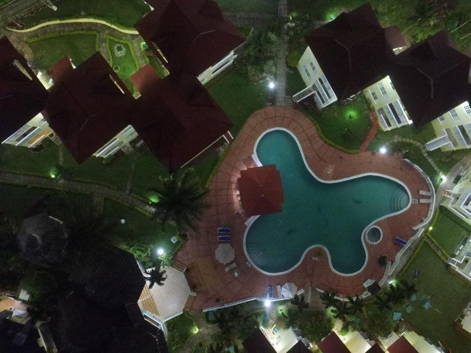 River Side Apt 9 @ Mystic Ridge. Ocho Rios Esterno foto