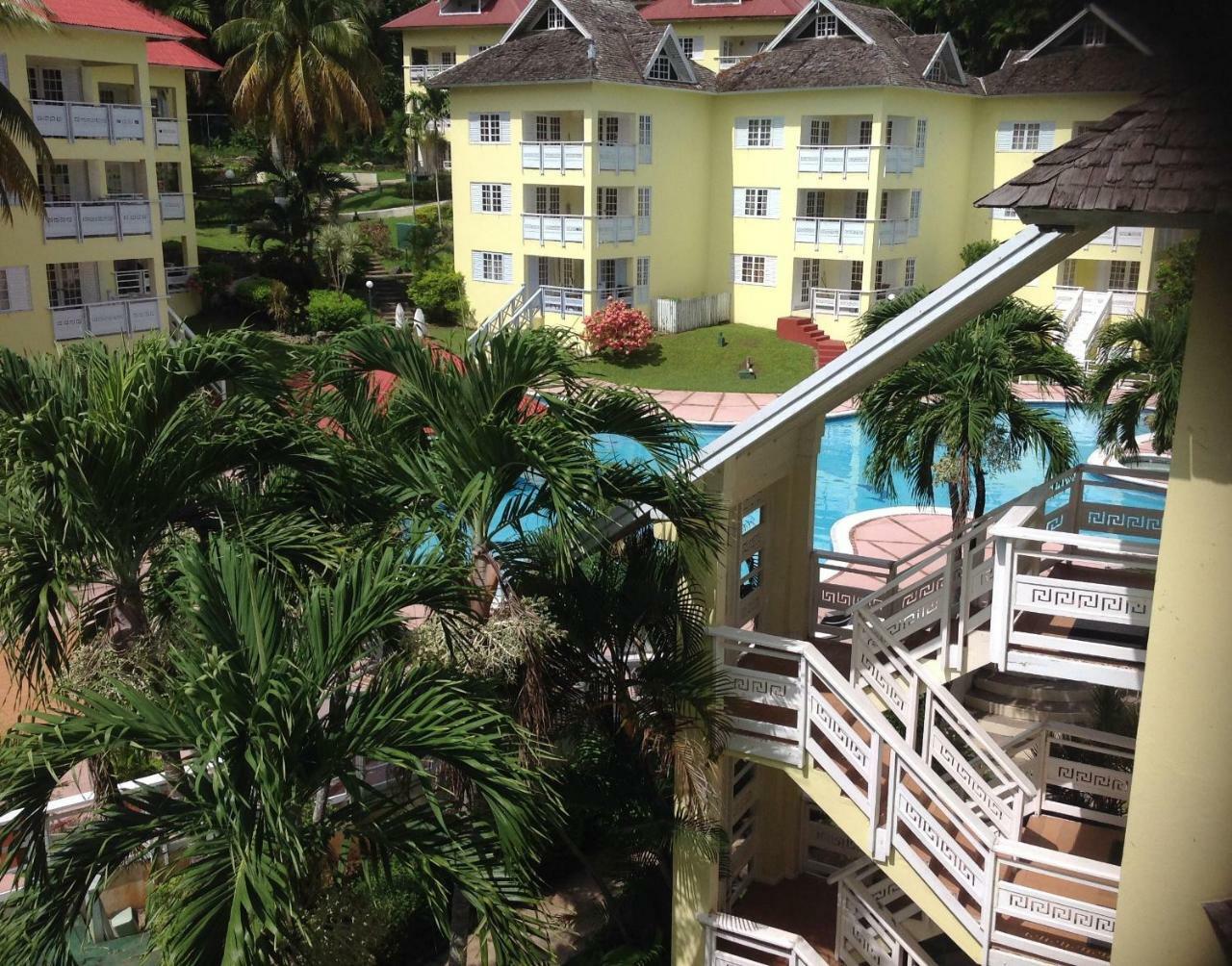 River Side Apt 9 @ Mystic Ridge. Ocho Rios Esterno foto