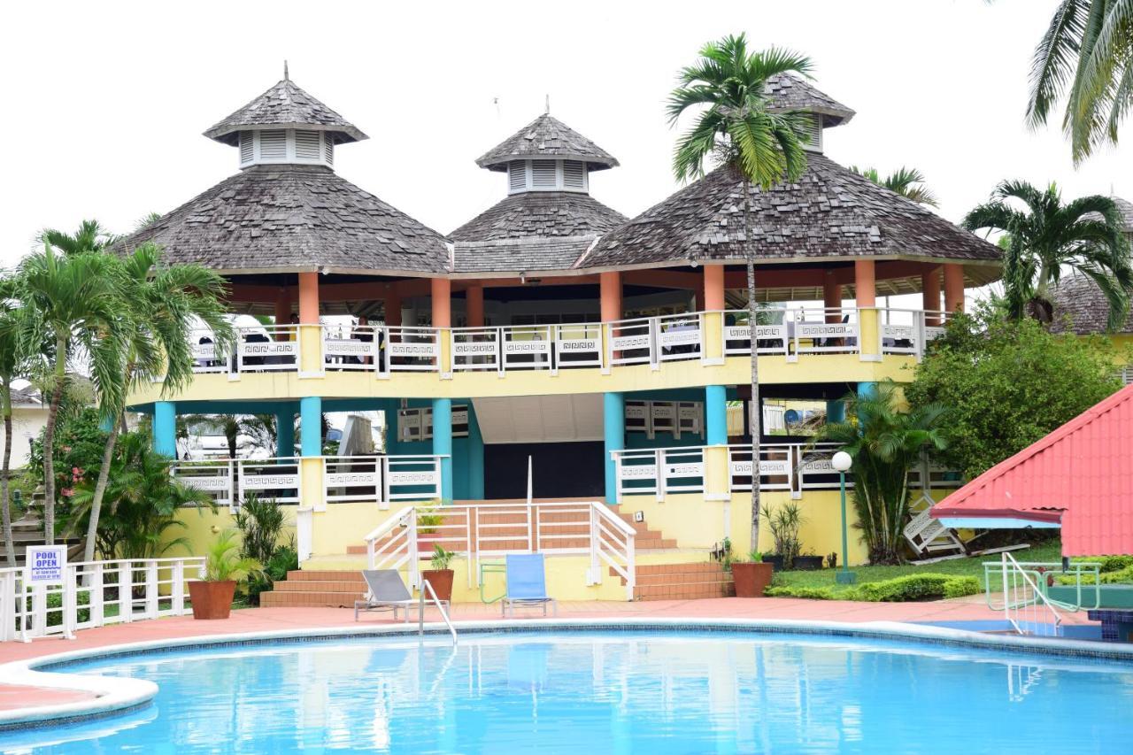 River Side Apt 9 @ Mystic Ridge. Ocho Rios Esterno foto
