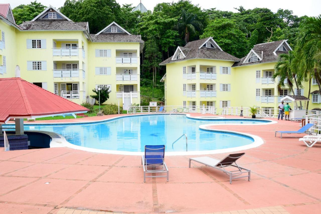 River Side Apt 9 @ Mystic Ridge. Ocho Rios Esterno foto